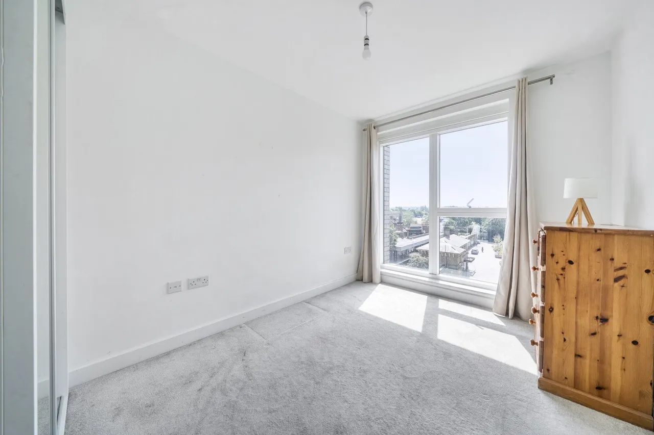 Adenmore Road, SE6, photo 9