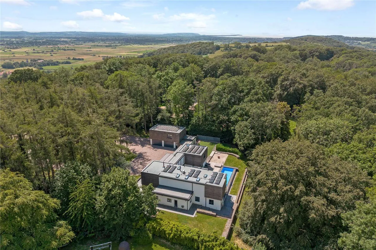 Cadbury Camp Lane, Clapton in Gordano, North Somerset, BS20 7SB, photo 2