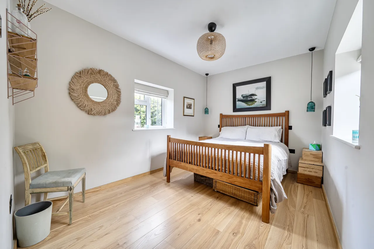 Hoe Street, Hambledon, PO7, photo 17
