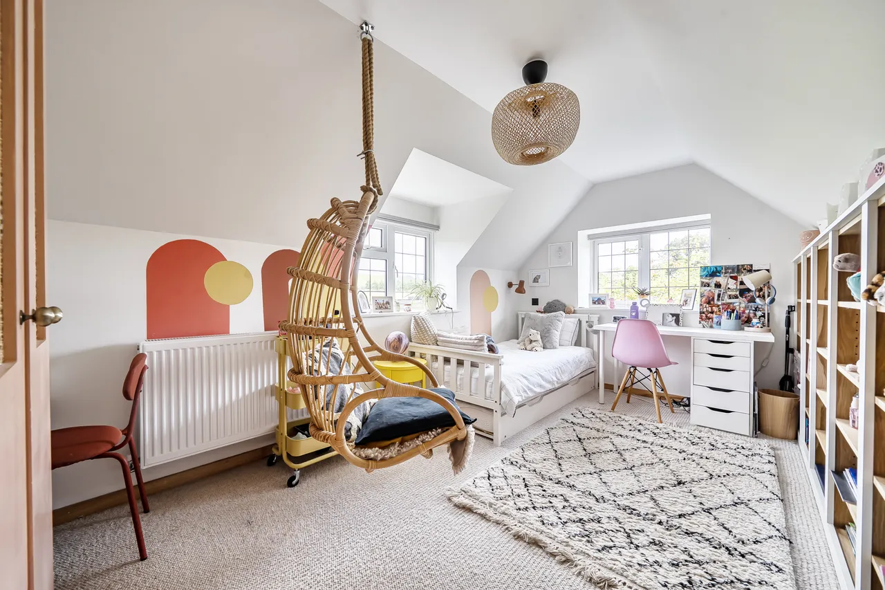 Hoe Street, Hambledon, PO7, photo 13