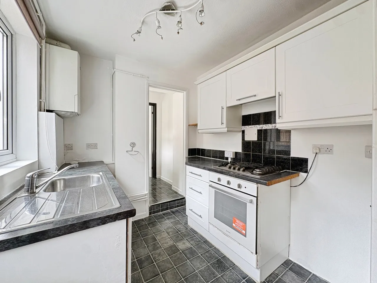 Birchett Road, Aldershot, Hampshire, GU11 1LG, photo 3