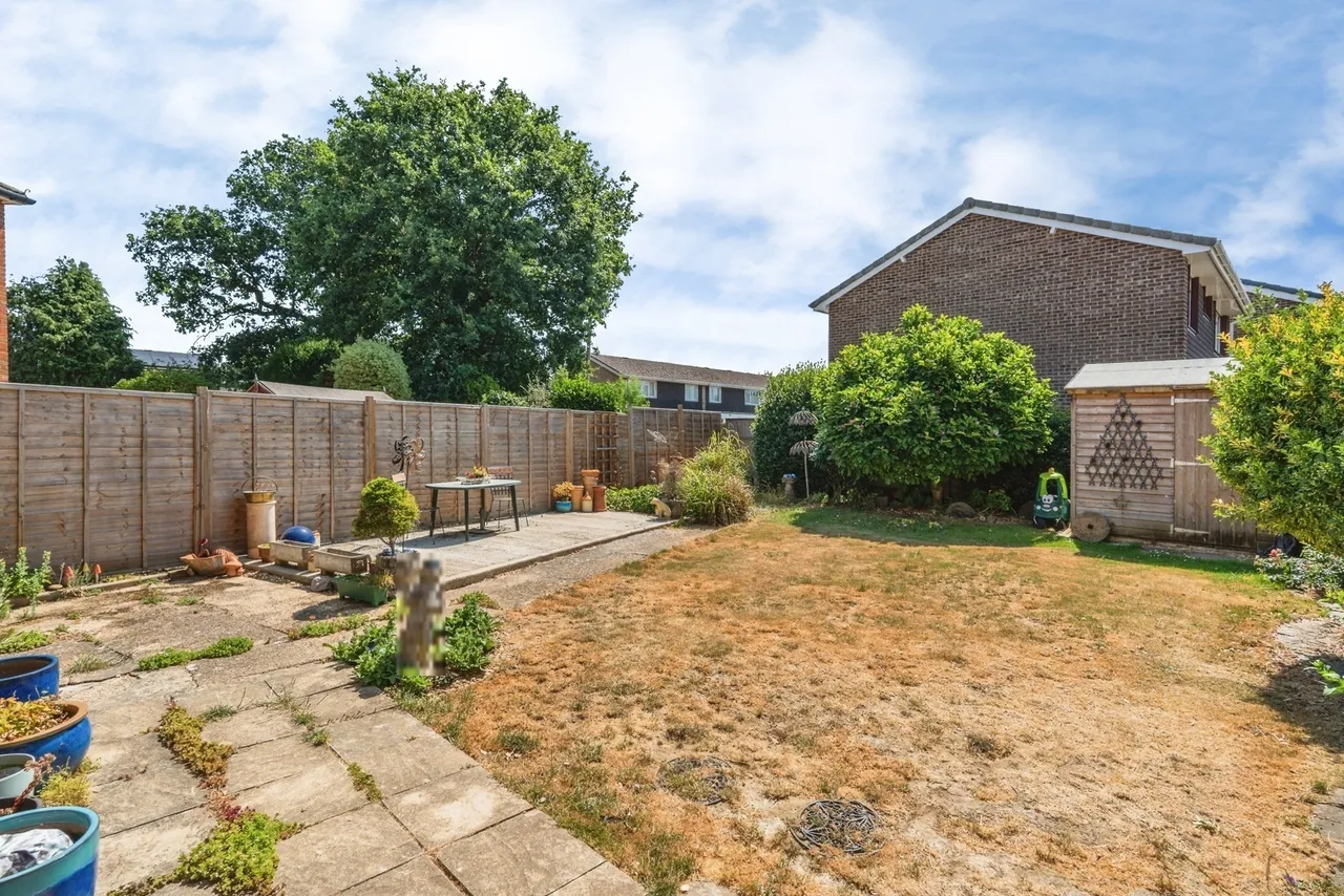 Tadfield Crescent, Romsey, SO51, photo 18