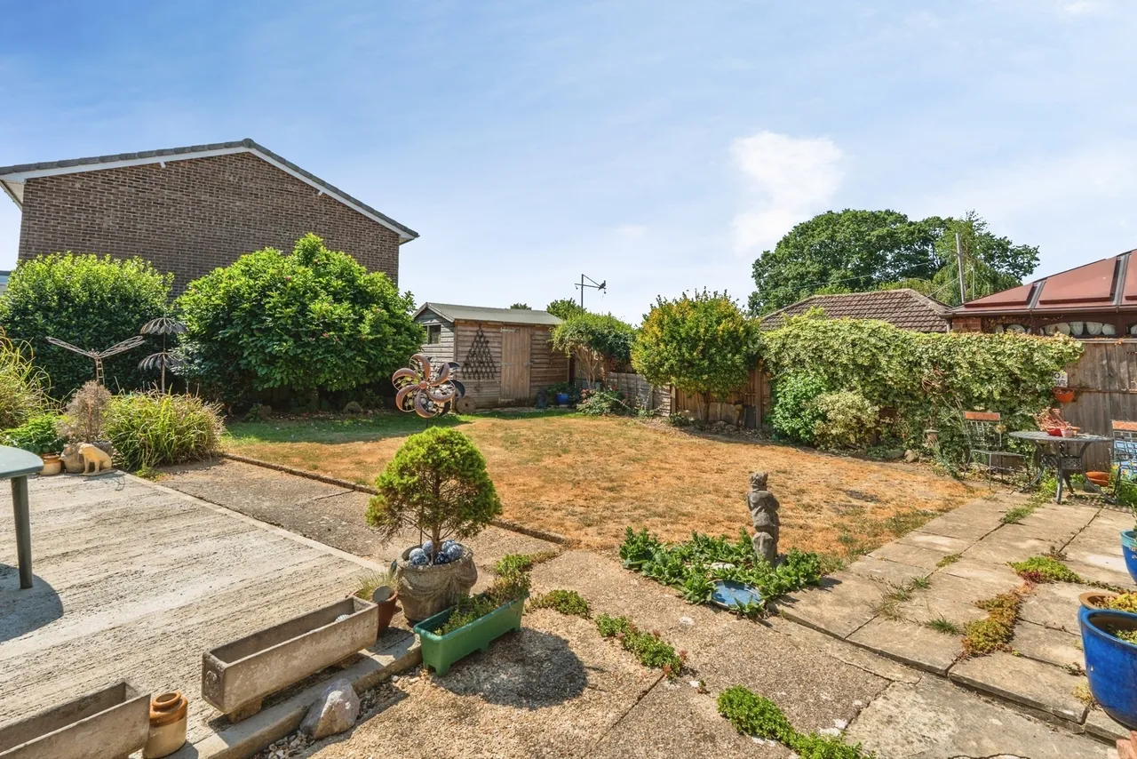 Tadfield Crescent, Romsey, SO51, photo 17