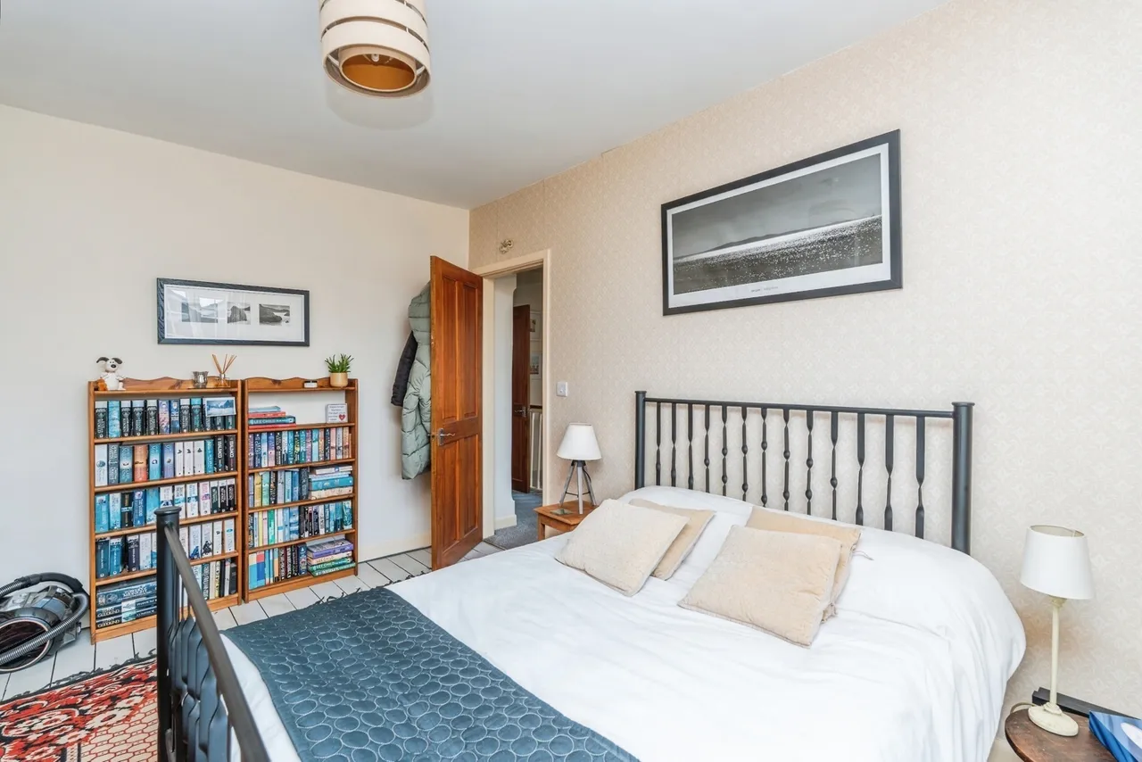 Tadfield Crescent, Romsey, SO51, photo 16