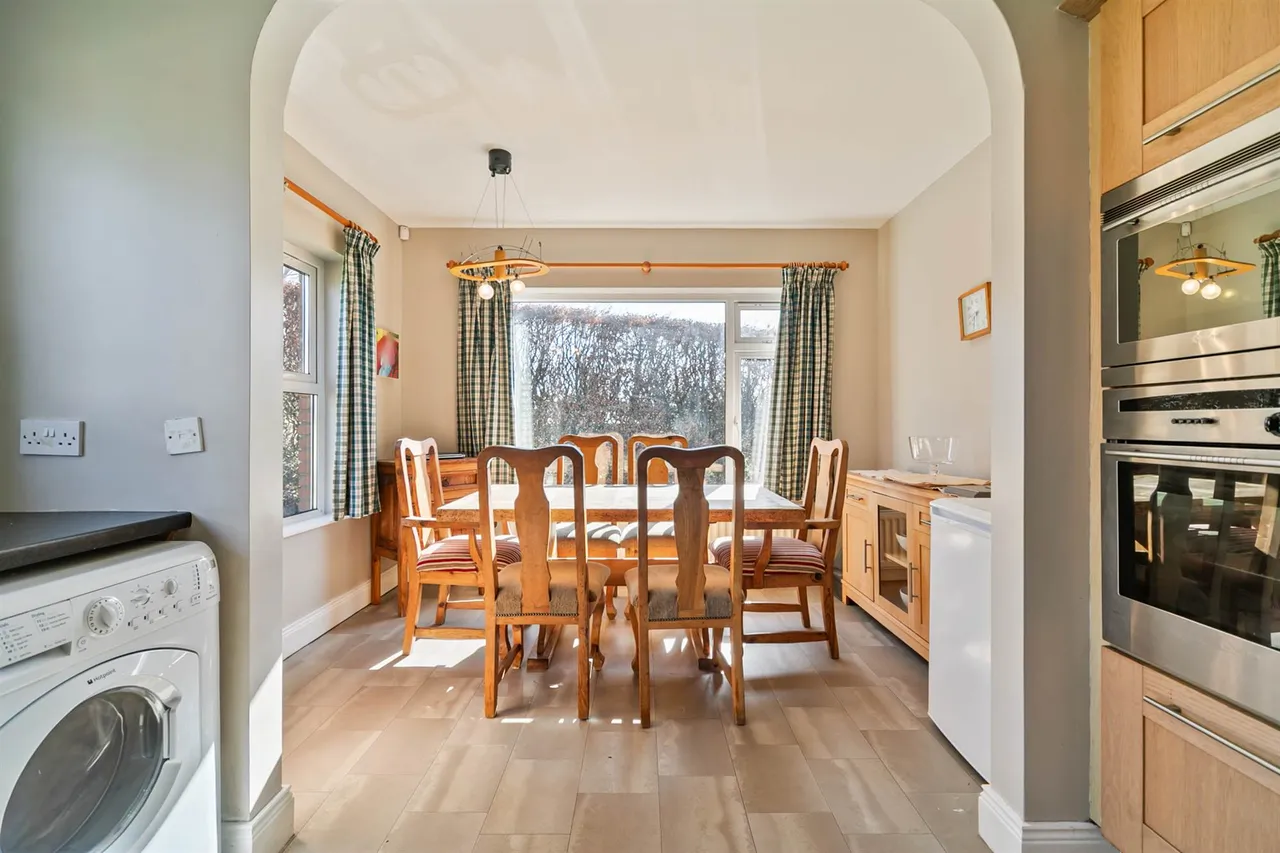 Ballynahatty Road, Belfast, BT8, photo 19
