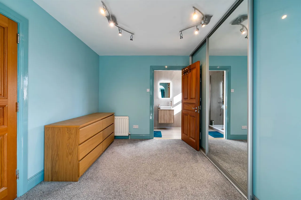 Ballynahatty Road, Belfast, BT8, photo 37