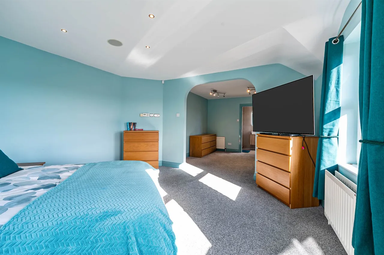 Ballynahatty Road, Belfast, BT8, photo 39
