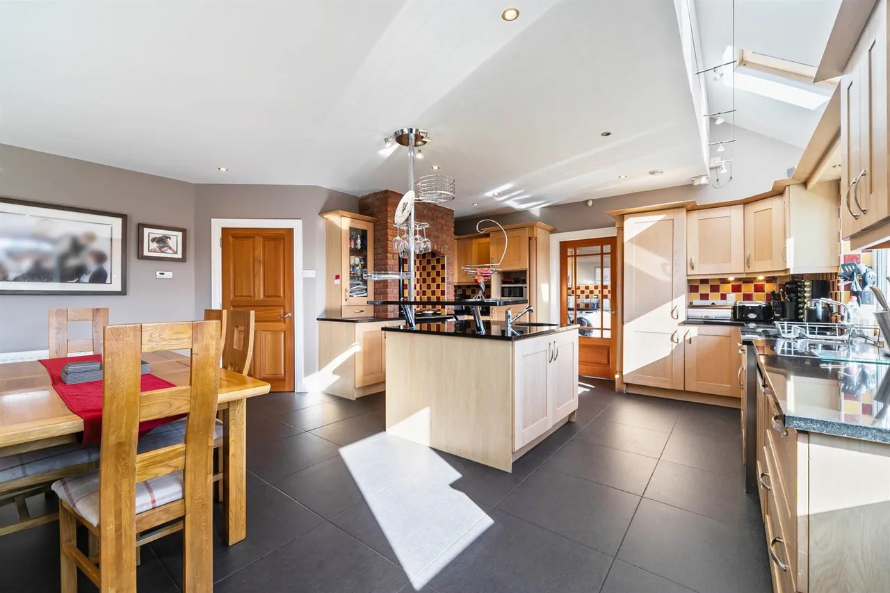 Ballynahatty Road, Belfast, BT8, photo 16