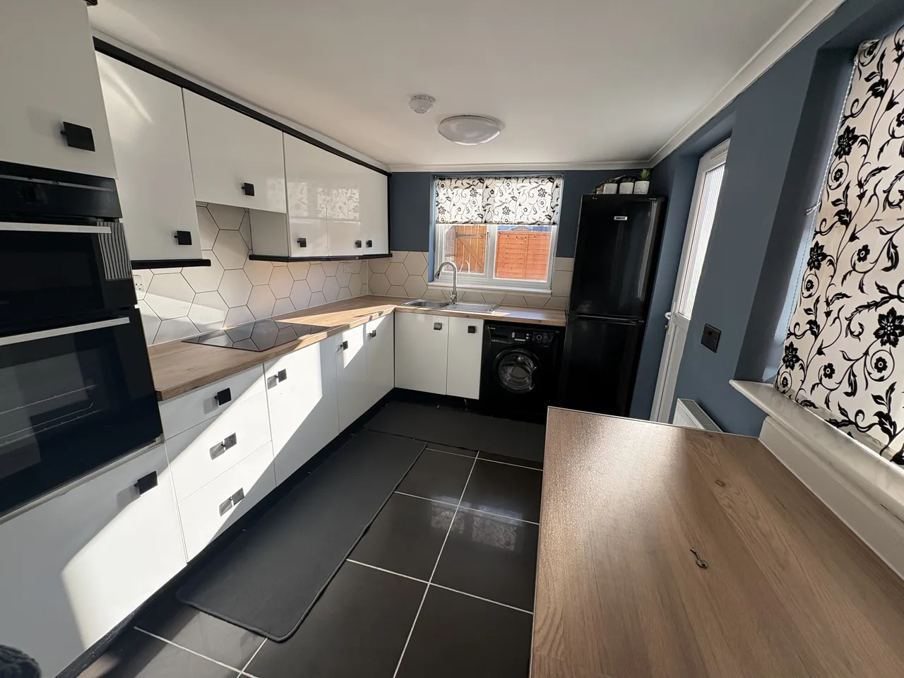4 bed house to rent, Buckland Avenue, Dover, CT16