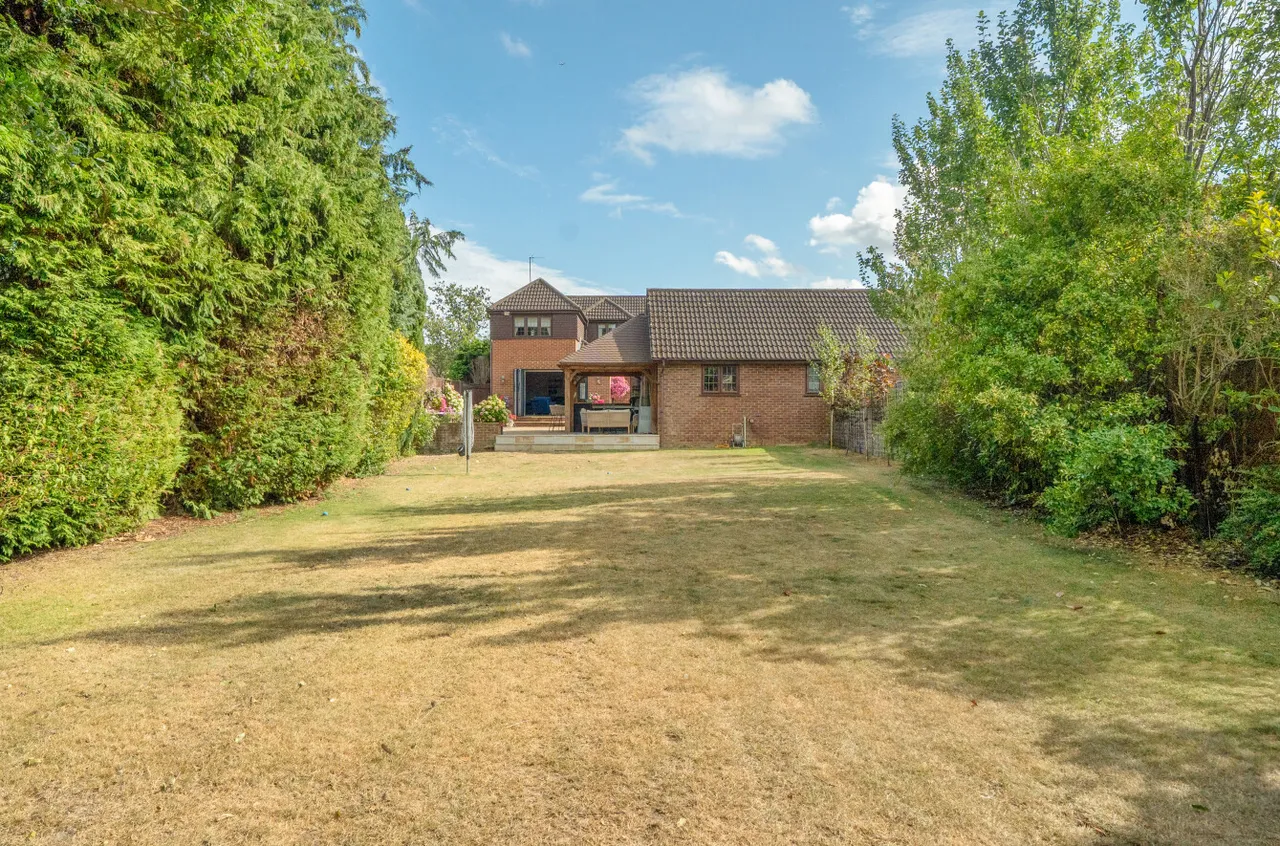 Nine Mile Ride, Finchampstead, Wokingham, Berkshire, RG40 4HY, photo 28