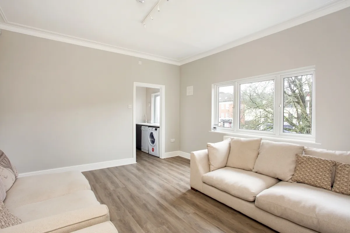 Brighton Road Purley CR8, photo 2