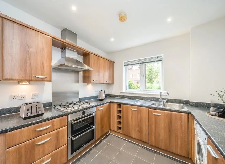 Academy Place, Isleworth, TW7, photo 2