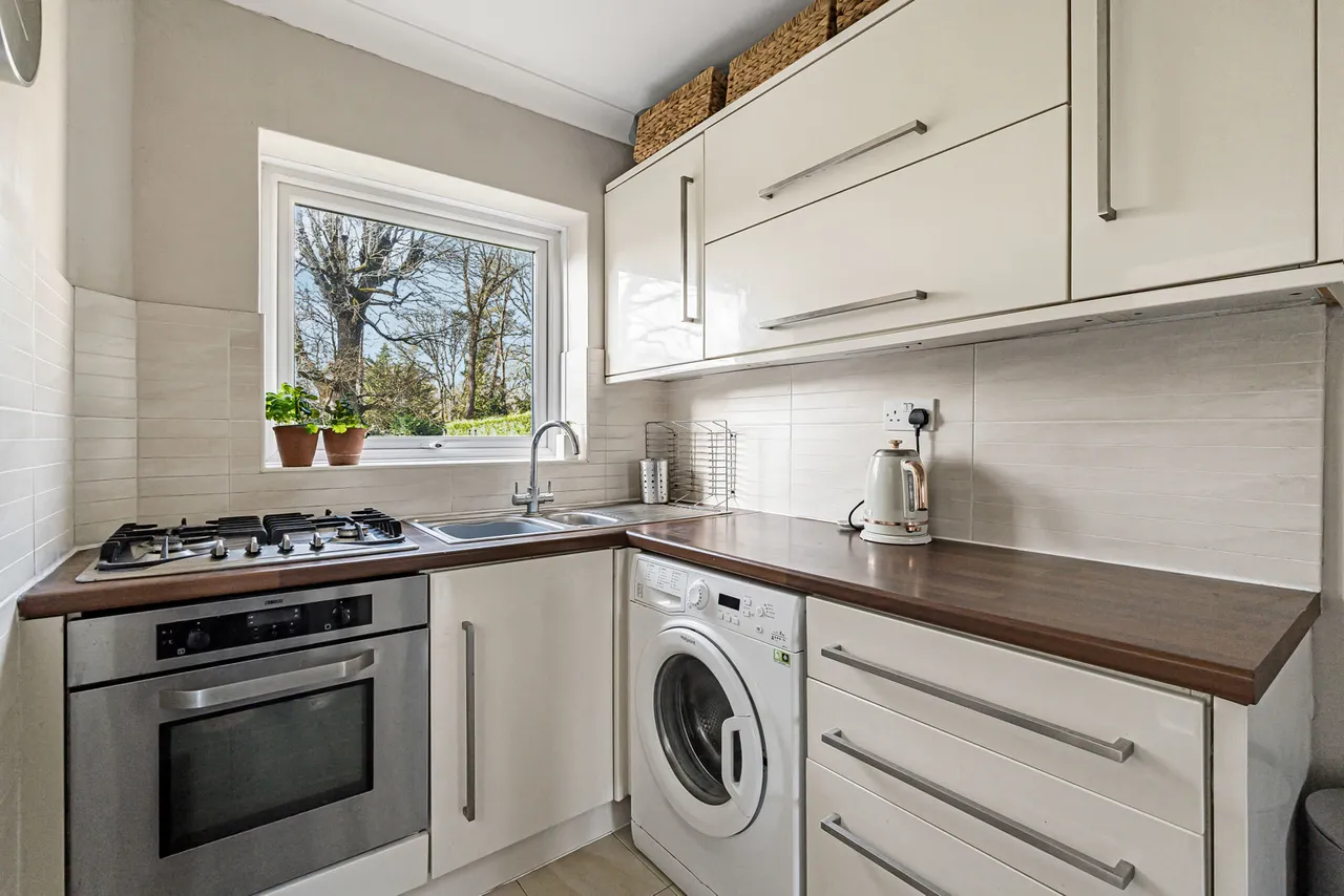 Thorn Road, Boundstone, GU10, photo 3