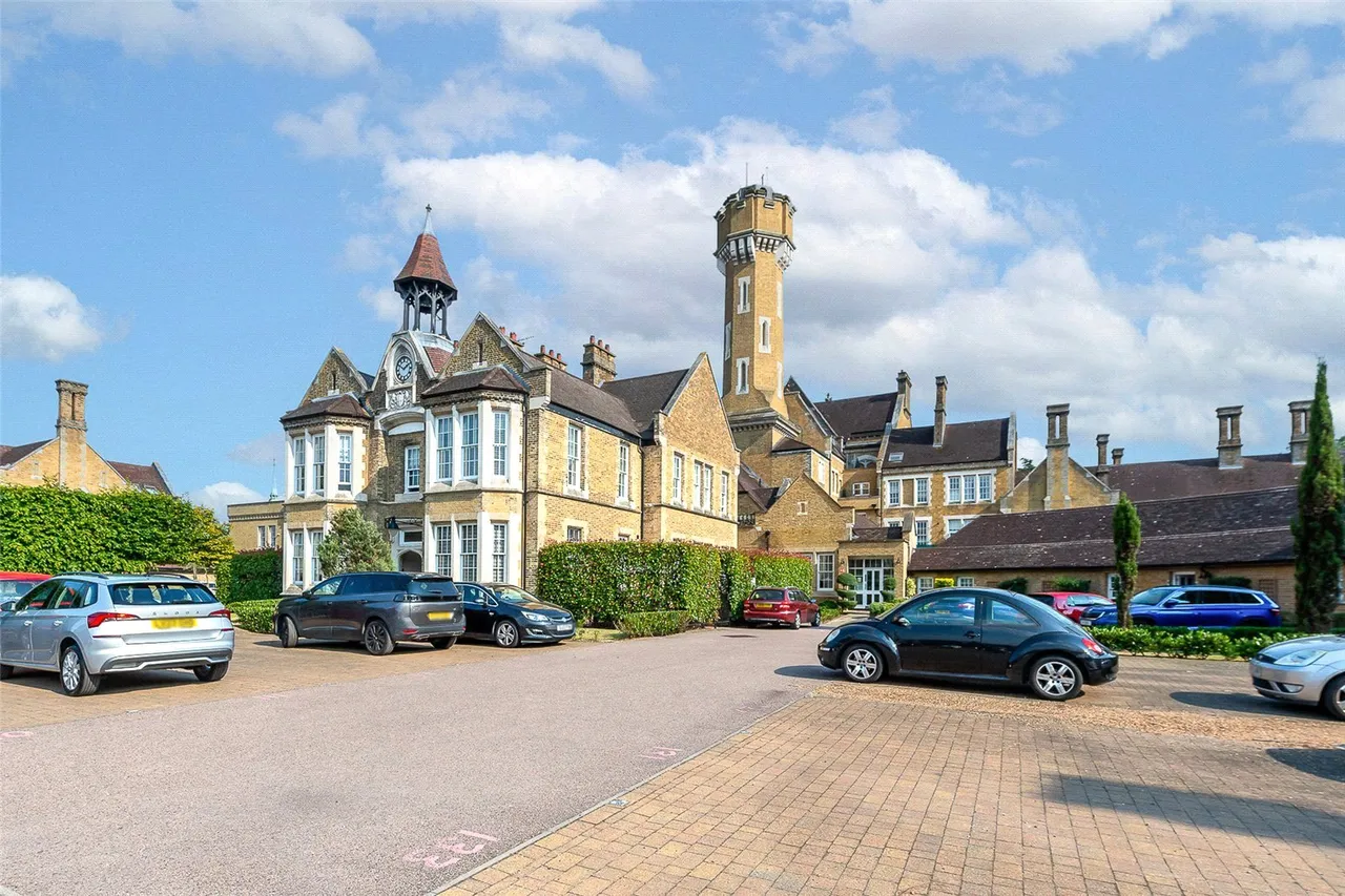 2 bed flat for sale — Bunstone Hall, Chapel Drive, DA2