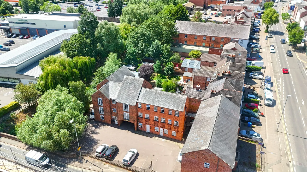 St. Marys Road, Hampton Court, LE16, photo 10