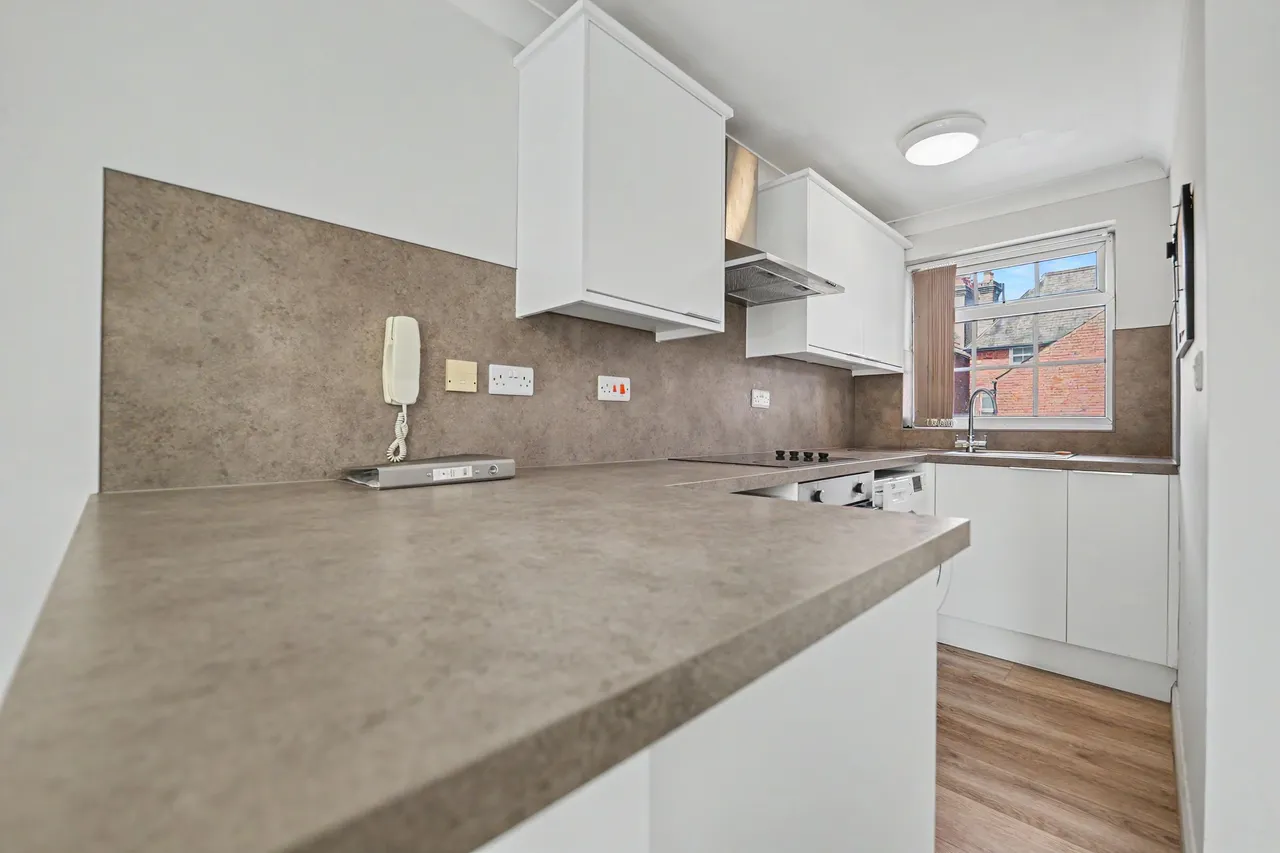 St. Marys Road, Hampton Court, LE16, photo 6