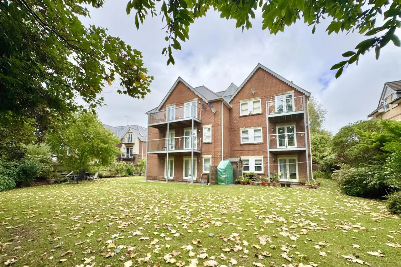 Westbury Grange, BH1, photo 2