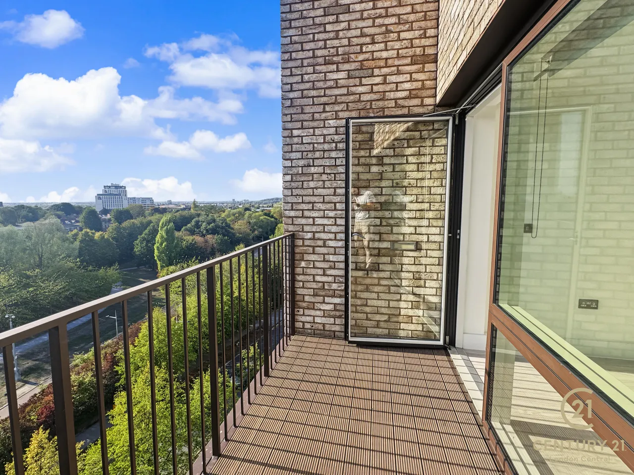 Lakeside Drive, Park Royal, NW10, photo 6
