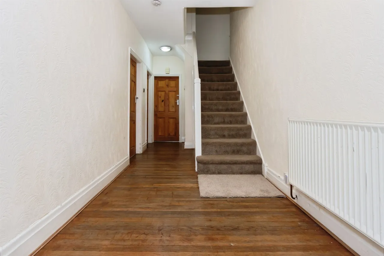 Hawthorn Croft, Oldbury, B68, photo 13