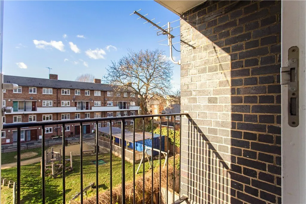 Morris House, Solon New Road Estate, London, SW4, photo 14
