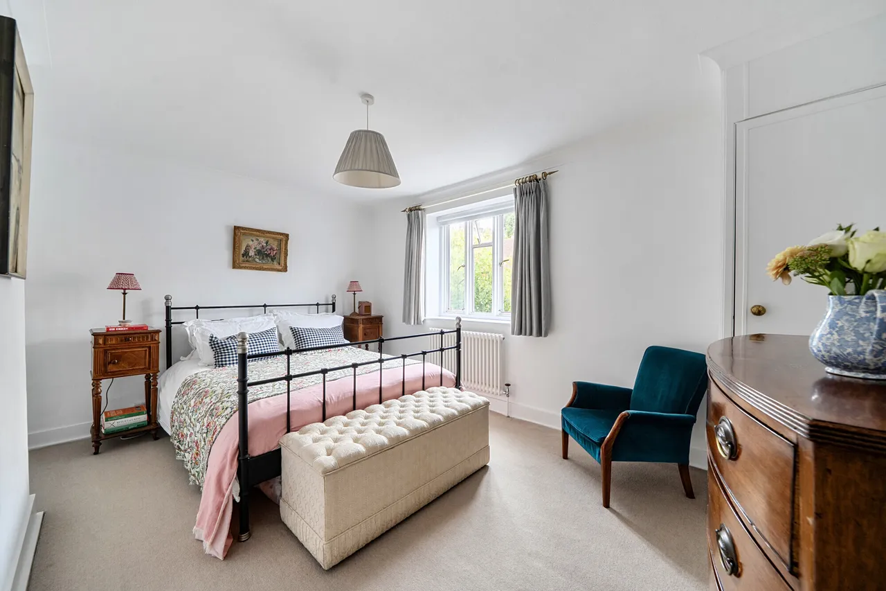 Petworth Road, Haslemere, GU27, photo 12