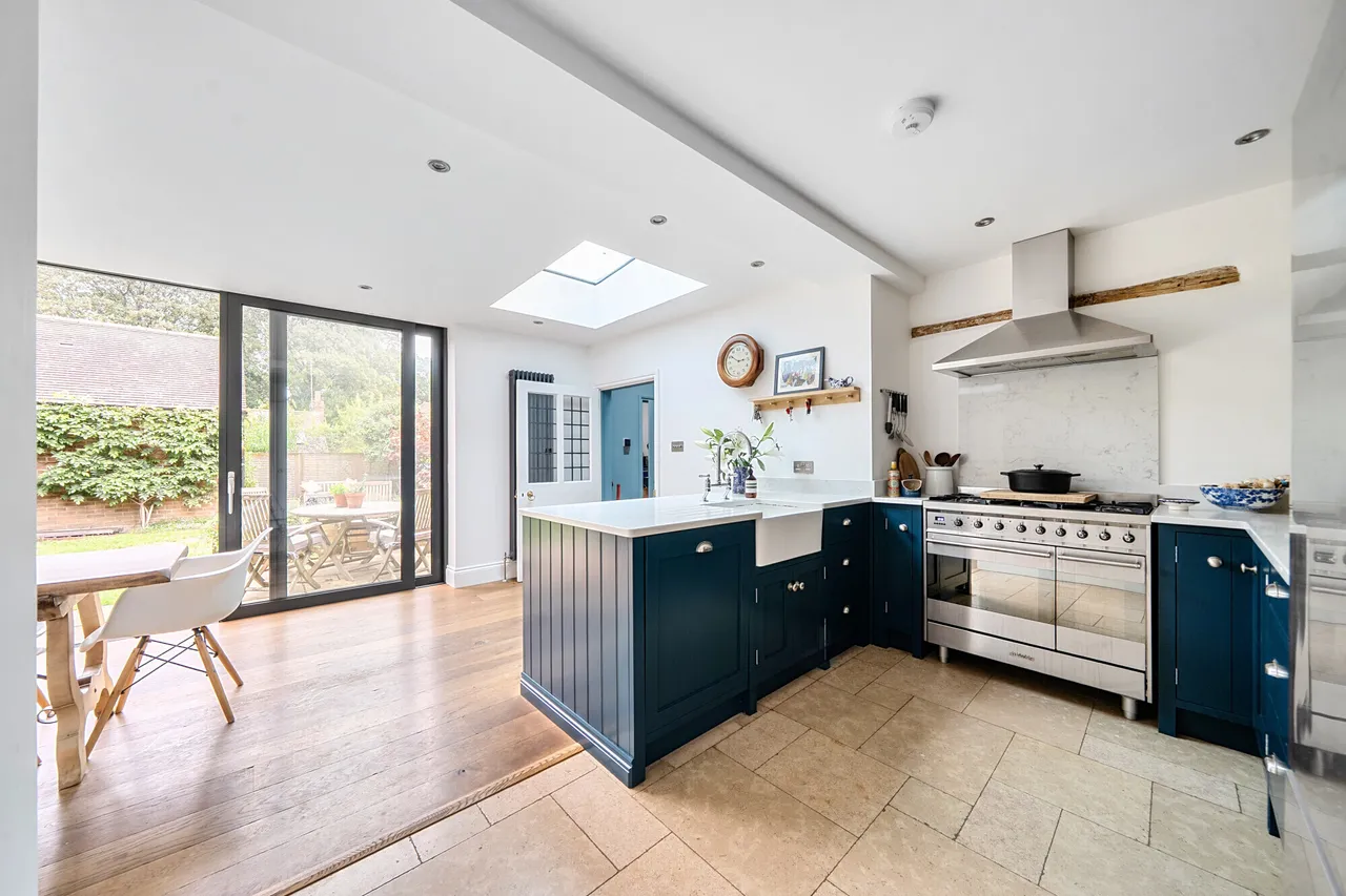 Petworth Road, Haslemere, GU27, photo 2