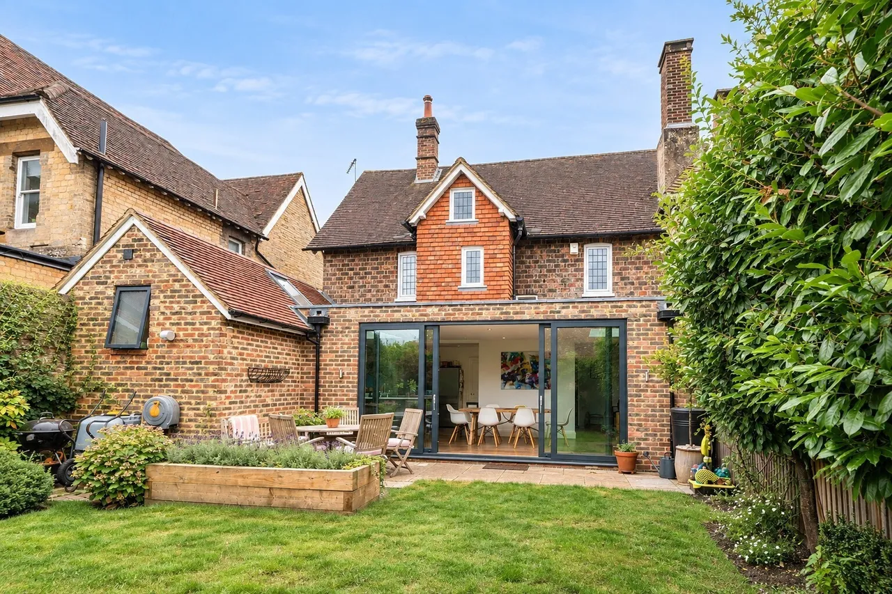 Petworth Road, Haslemere, GU27, photo 16