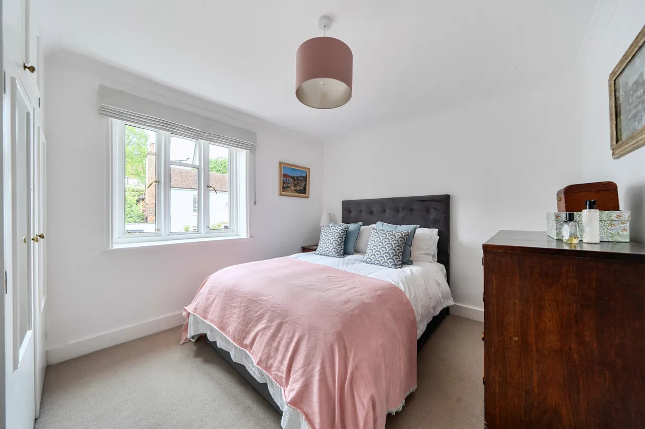 Petworth Road, Haslemere, GU27, photo 14