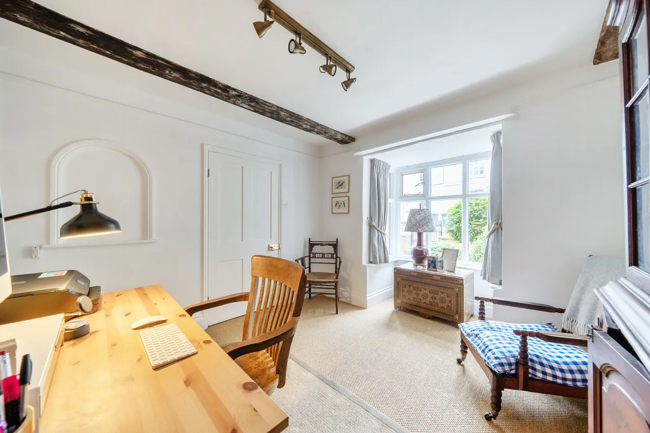 Petworth Road, Haslemere, GU27, photo 4