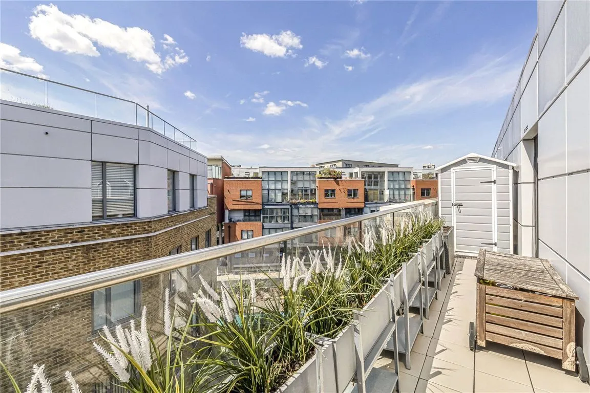 Birkdale House, London, photo 2