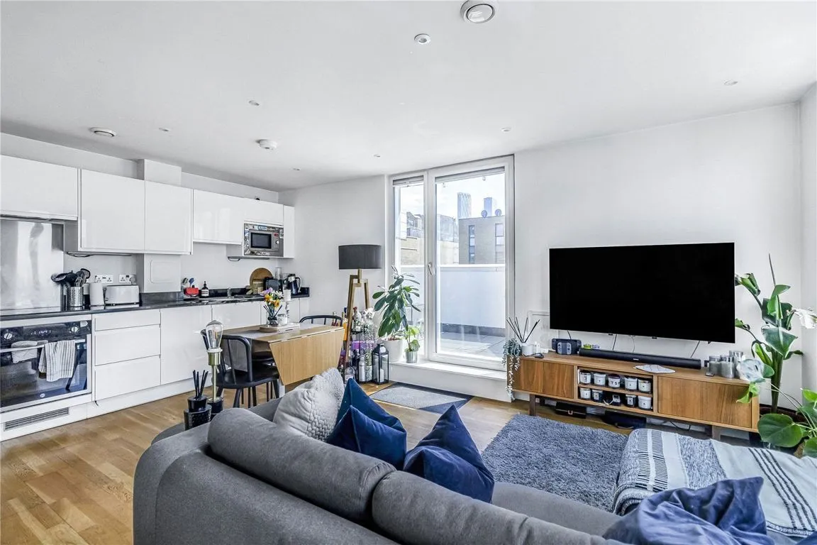 1 bed flat to rent, Birkdale House, London