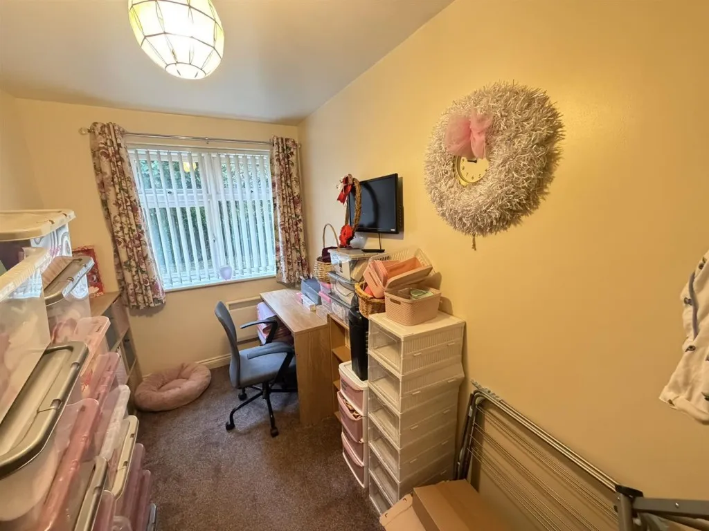 The Plantations, Bradford, BD12, photo 11