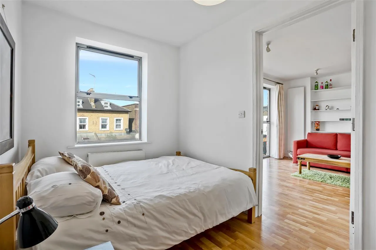 Seven Sisters Road, London, photo 3