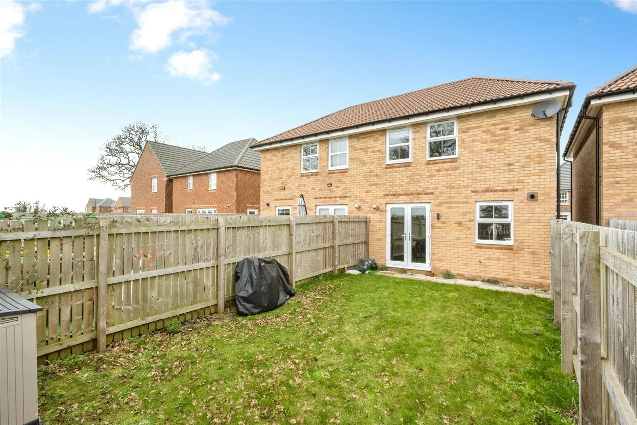 Saxon Avenue, Hatfield, DN7, photo 14