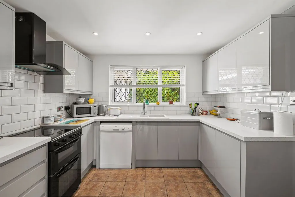 Cambridge Gardens, Langland, SA3, photo 5