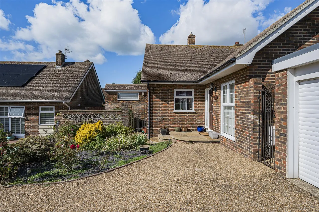 Fairways Close, Seaford, photo 23