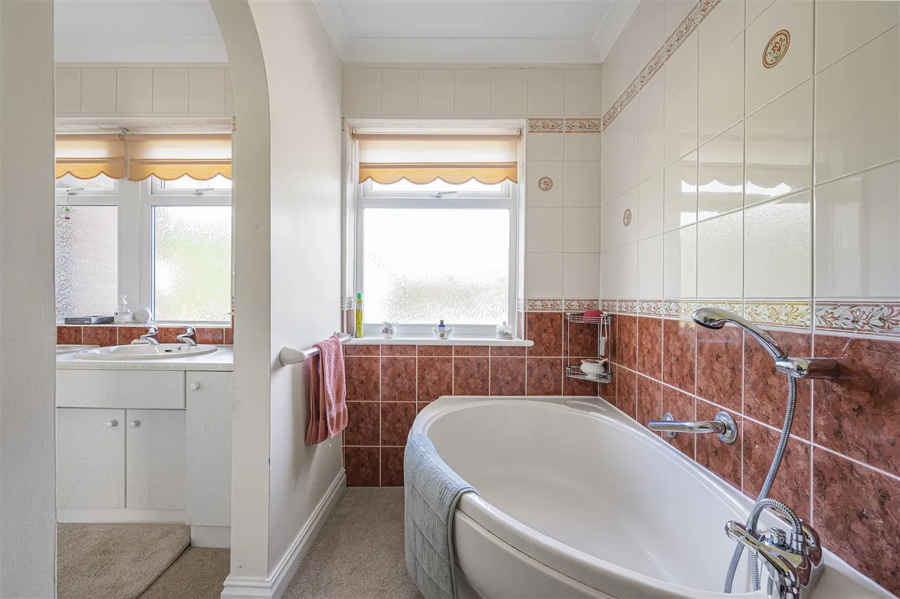 Fairways Close, Seaford, photo 20