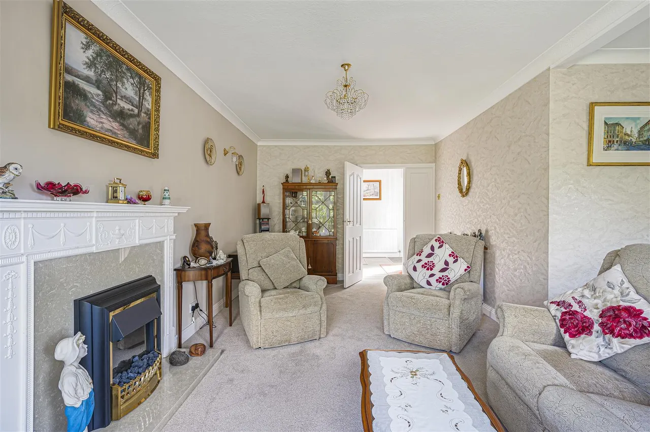 Fairways Close, Seaford, photo 13