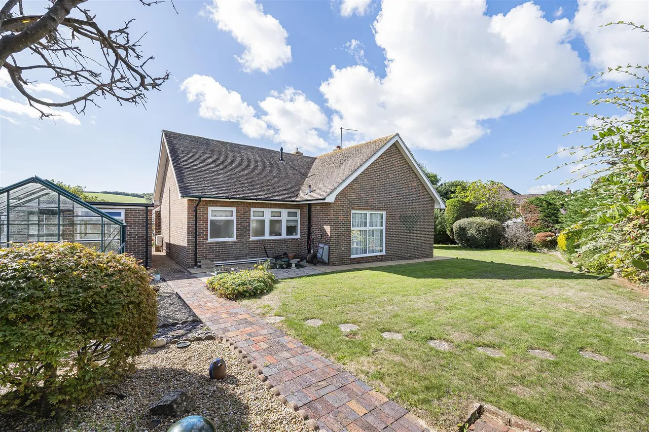 Fairways Close, Seaford, photo 29