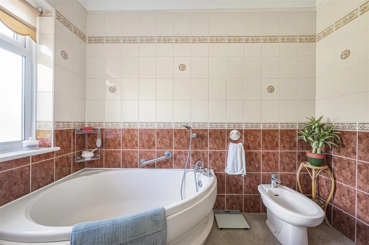 Fairways Close, Seaford, photo 19