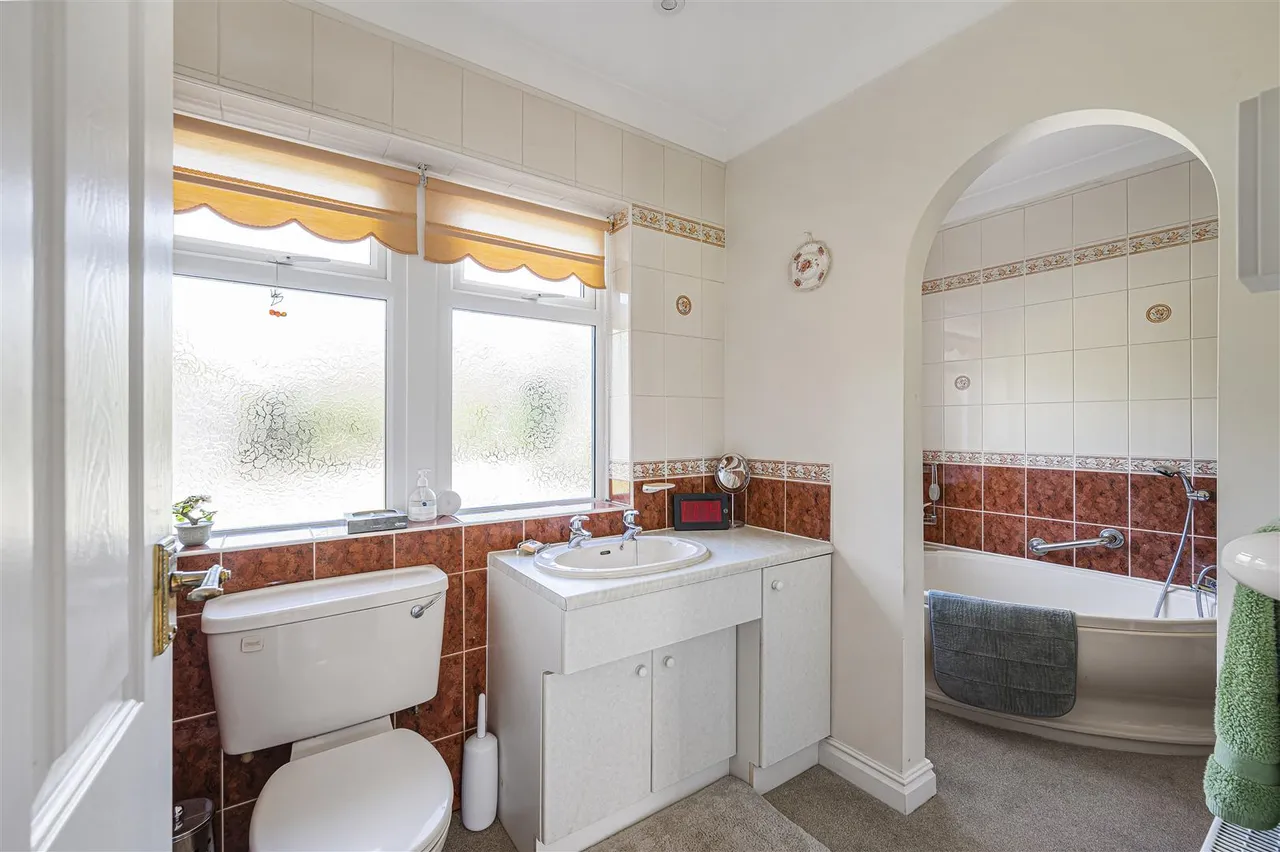 Fairways Close, Seaford, photo 22