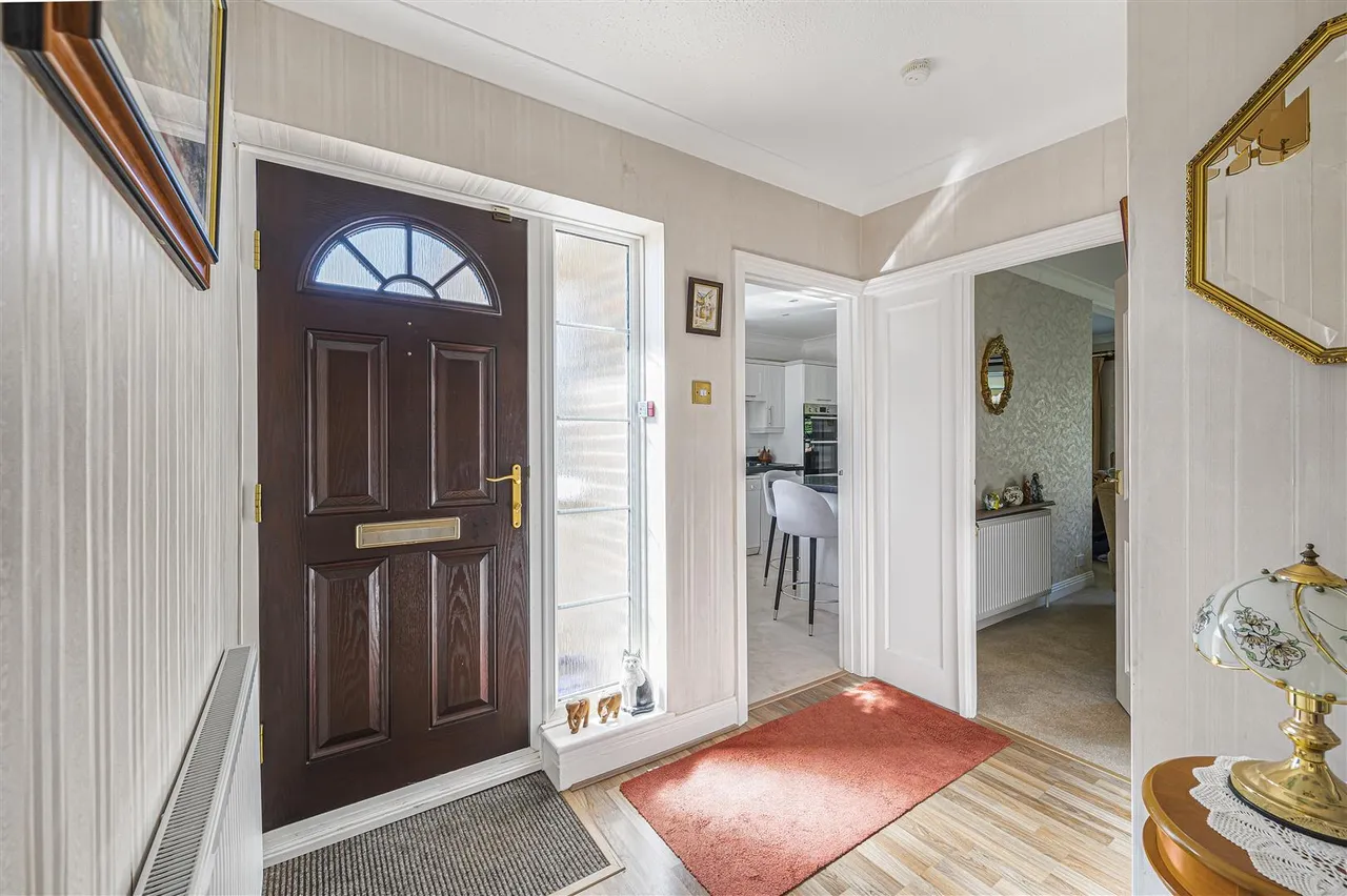 Fairways Close, Seaford, photo 11