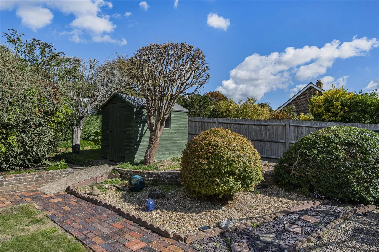 Fairways Close, Seaford, photo 27