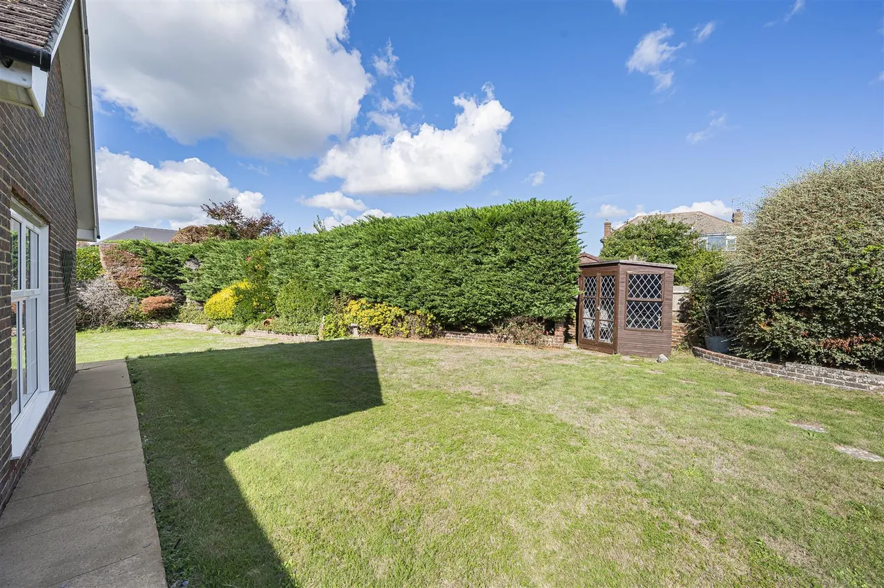 Fairways Close, Seaford, photo 30