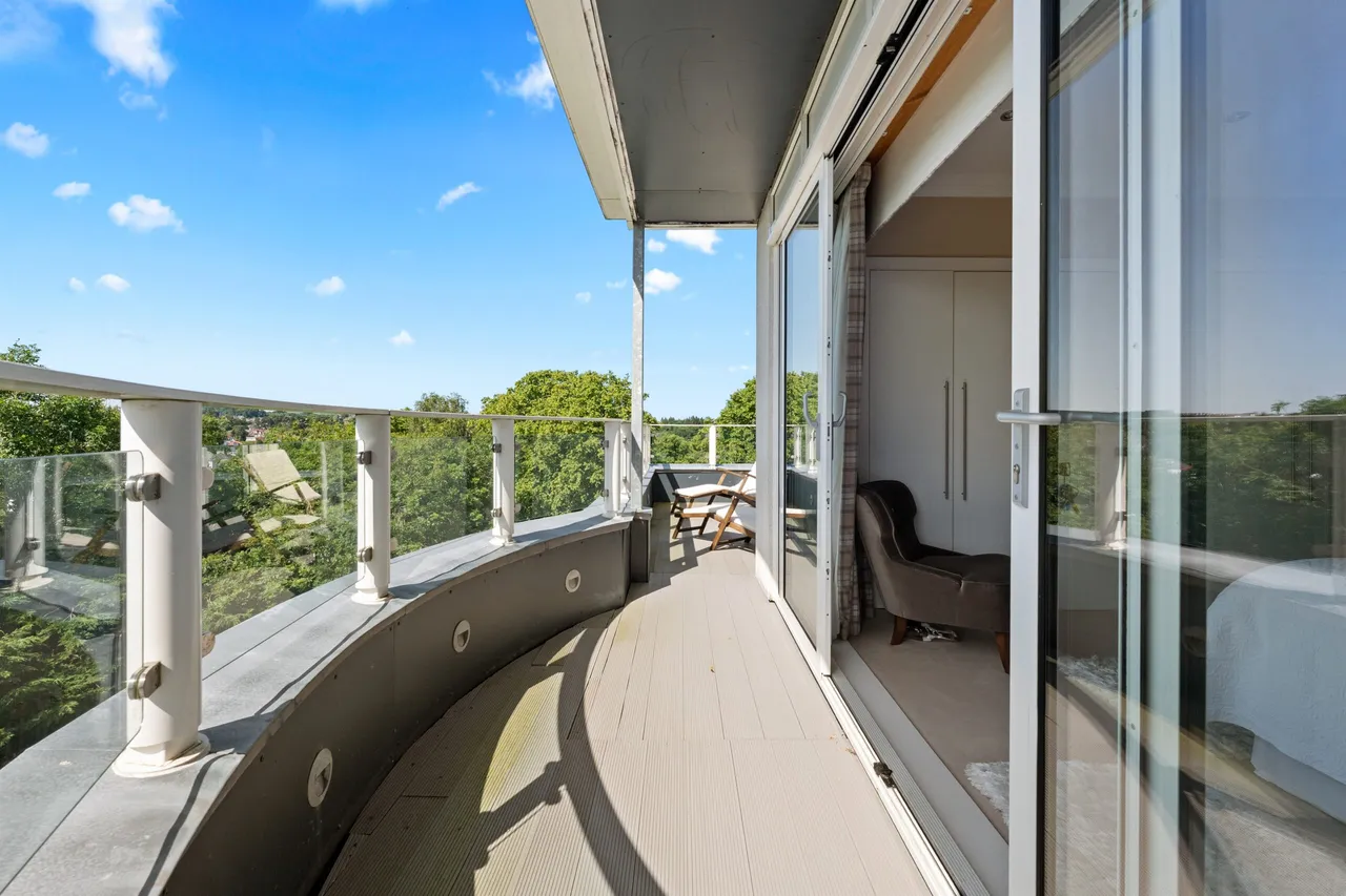 Sandringham Court, Newton Mearns, photo 6