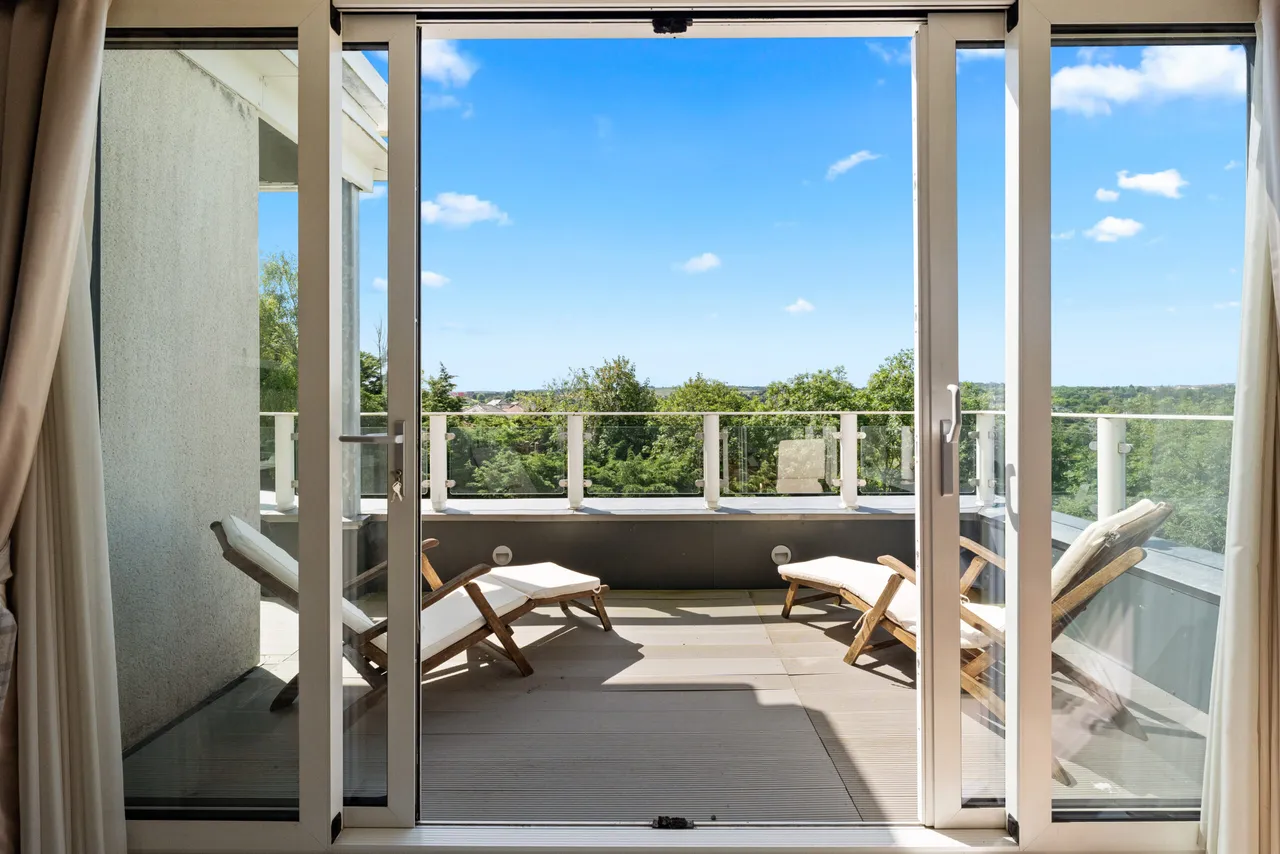 Sandringham Court, Newton Mearns, photo 5