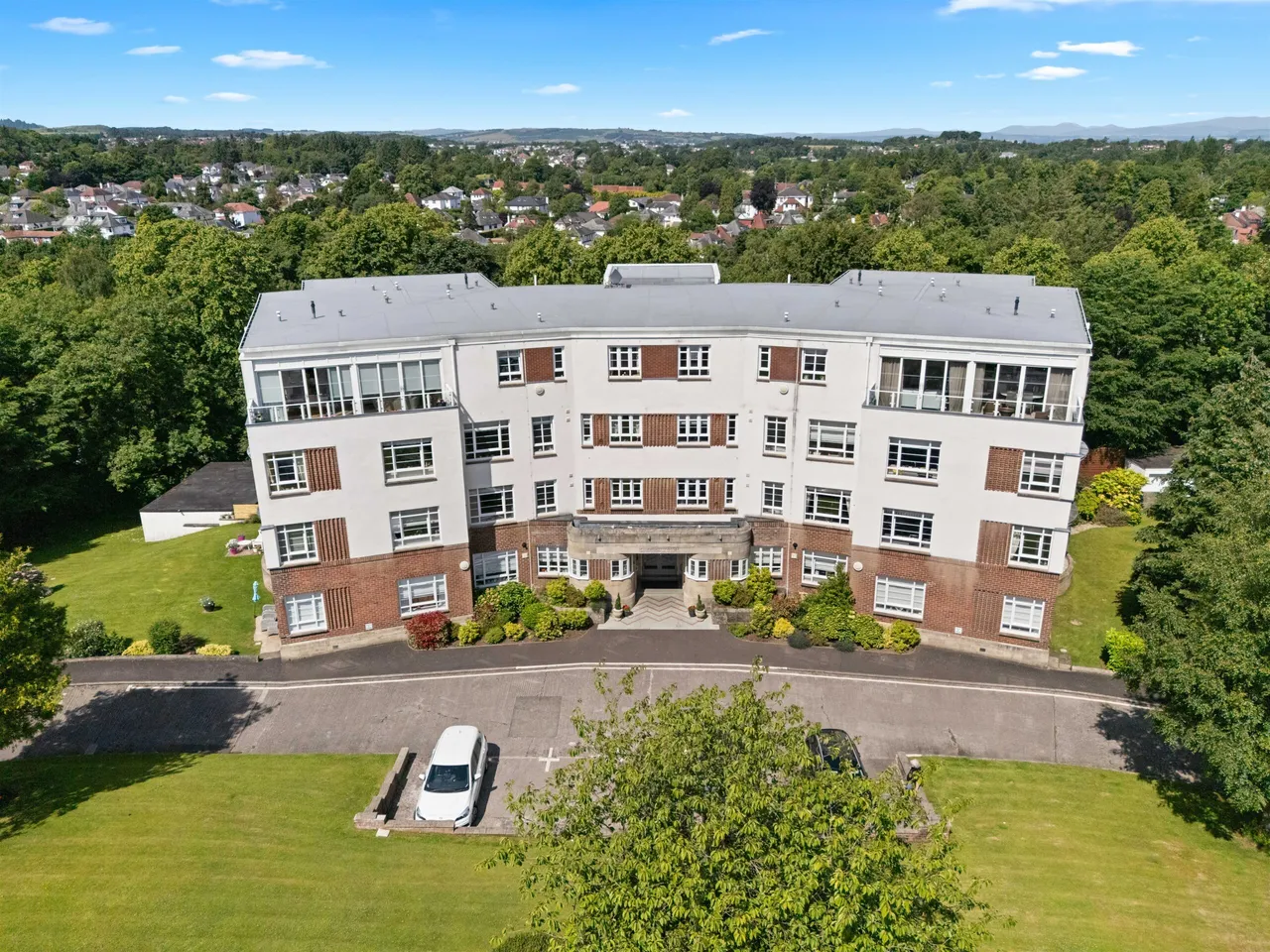 Sandringham Court, Newton Mearns, photo 20