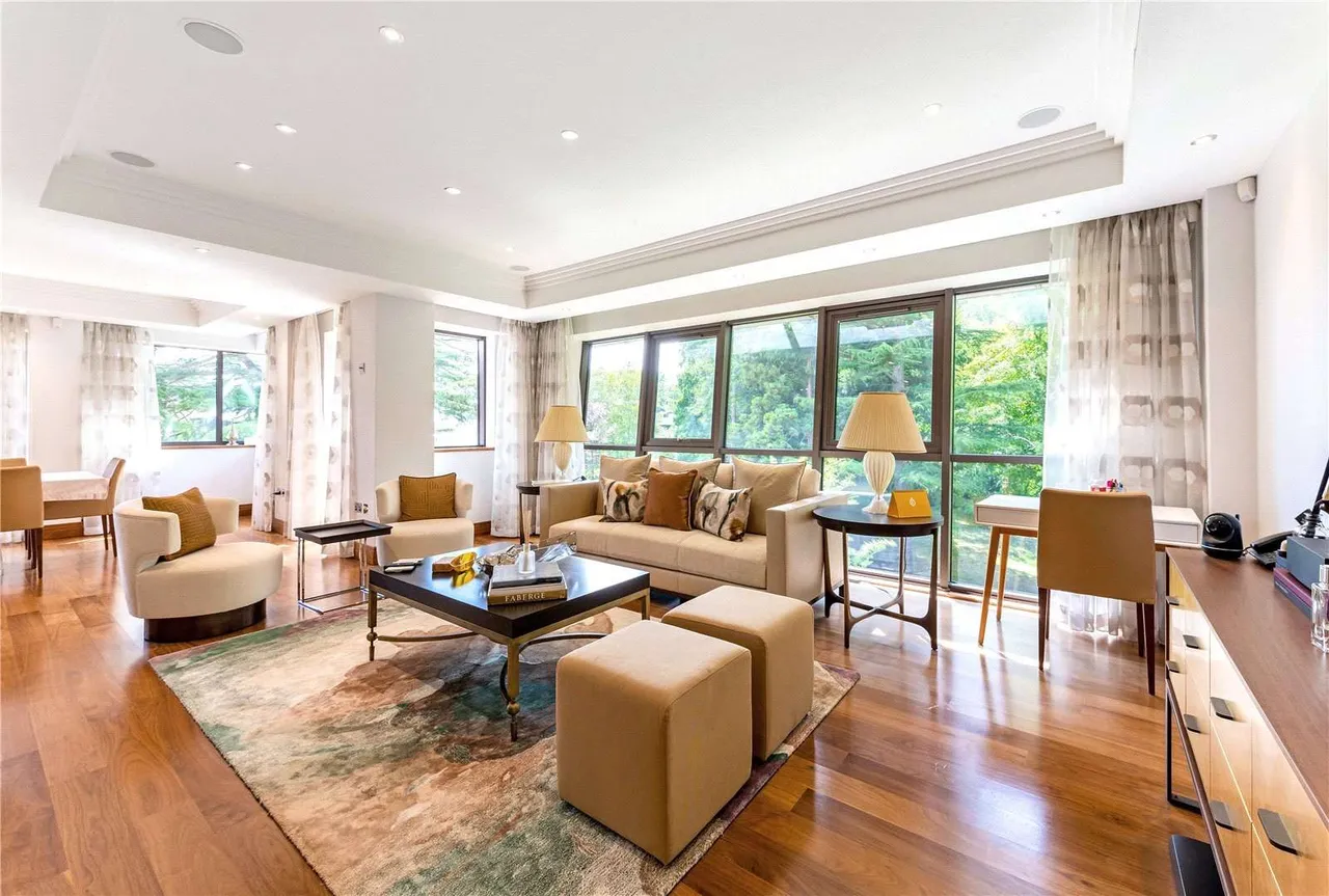 Charters, Charters Road, Sunningdale, Ascot, Berkshire, SL5 9GE, photo 7