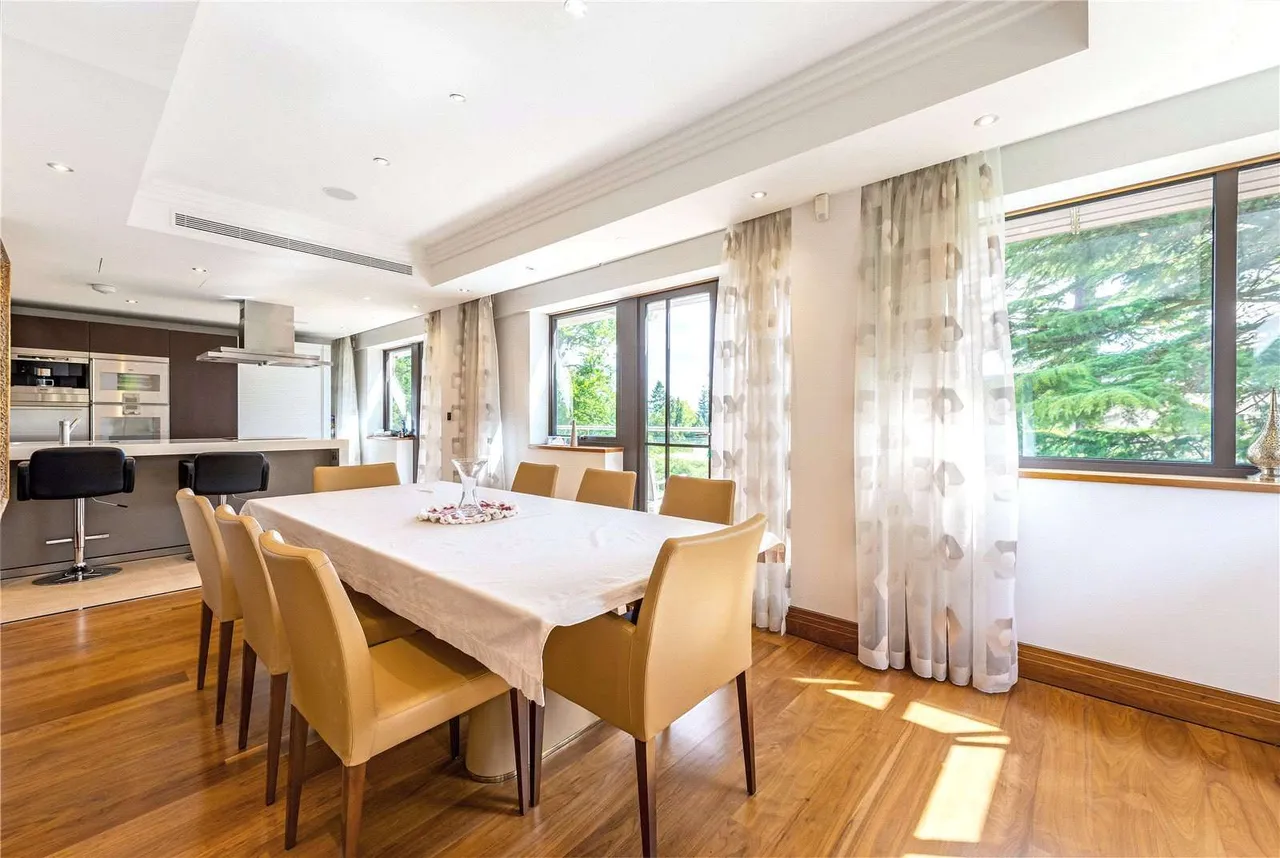 Charters, Charters Road, Sunningdale, Ascot, Berkshire, SL5 9GE, photo 6