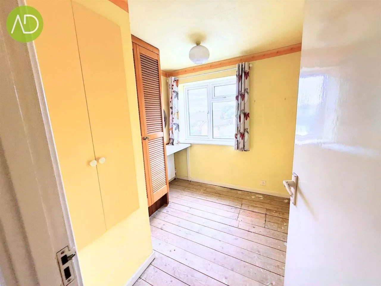 Pecks Hill Nazeing, Waltham Abbey EN9 2NX, photo 12